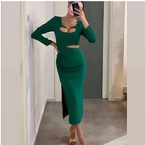 Zara bloggers fav cut out midi dress